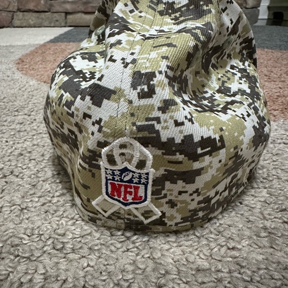 NWOT New Era + 39thirty Salute to Service Panthers Hat Sz Medium/Large - Picture 3 of 7